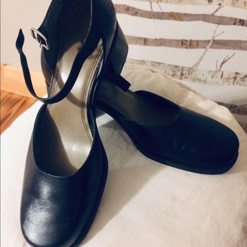 Naturalizer Block Heels Size 7 1/2